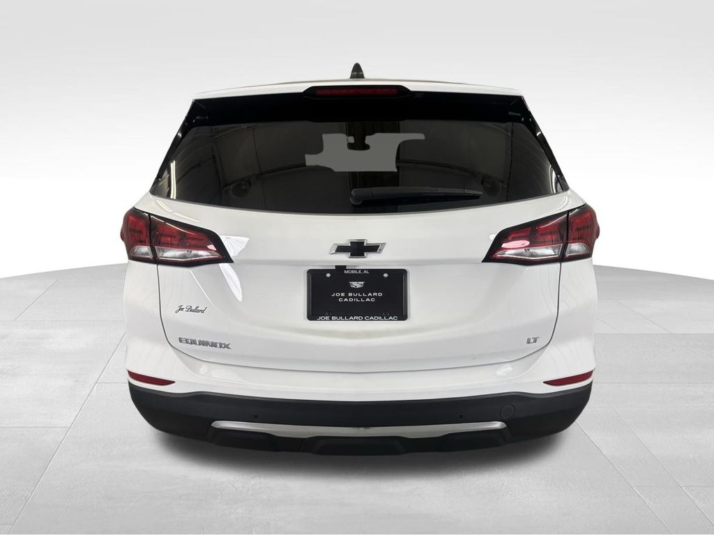 2022 Chevrolet Equinox LT photo 3