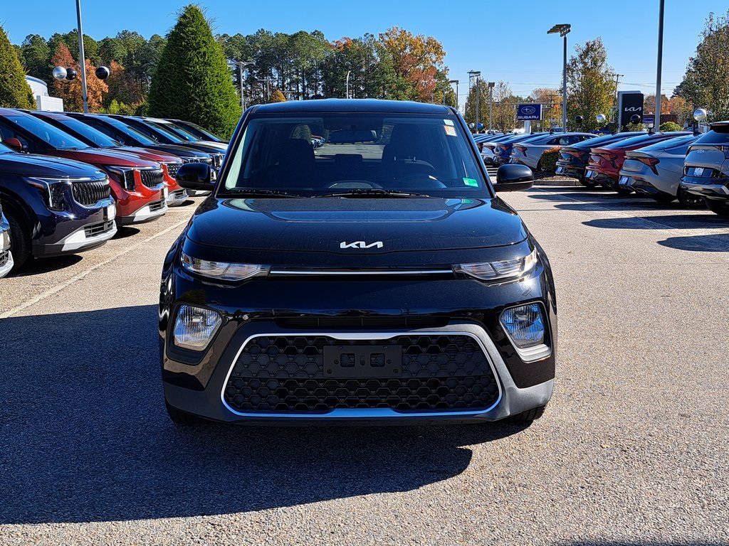 2022 Kia Soul LX photo 3