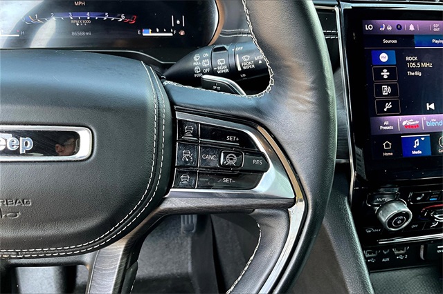 2021 Jeep Grand Cherokee Overland photo 11