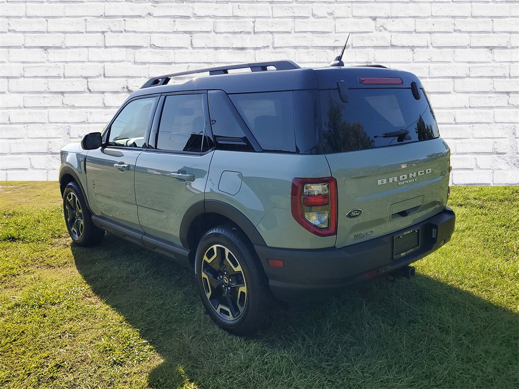 2022 Ford Bronco Sport Outer Banks photo 3