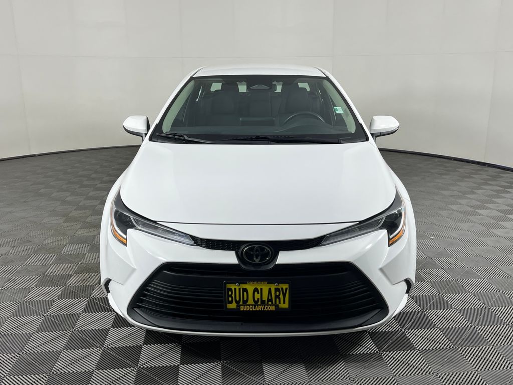 2023 Toyota Corolla LE photo 2
