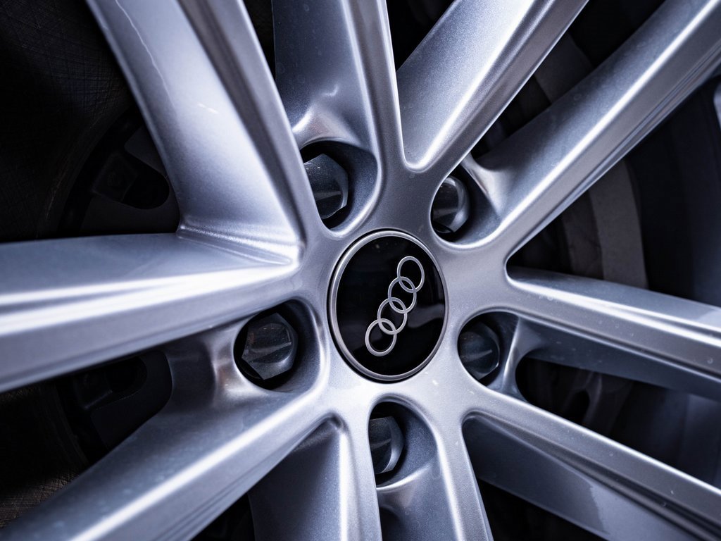 2025 Audi Q7 55 Premium Plus photo 8