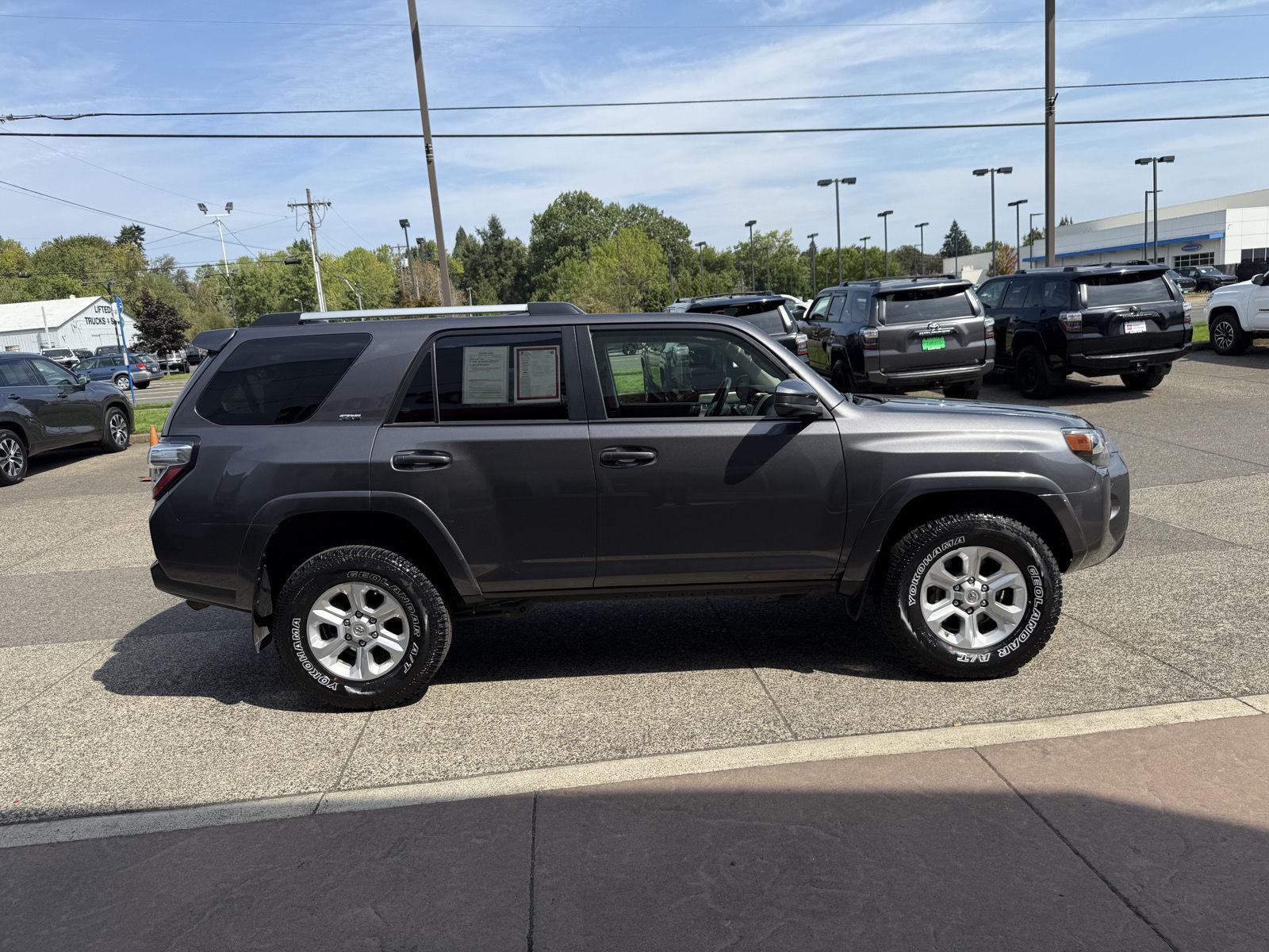 2021 Toyota 4Runner SR5 photo 7