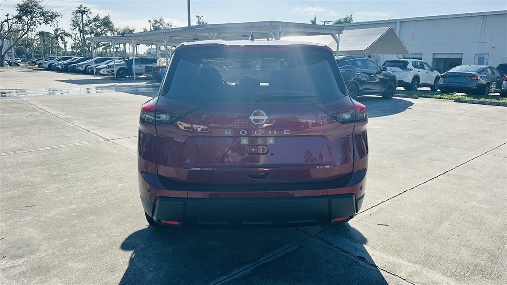 2026 Nissan Rogue SV photo 4