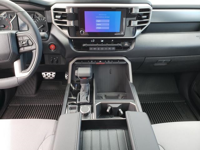2025 Toyota Tundra SR5 CrewMax photo 15