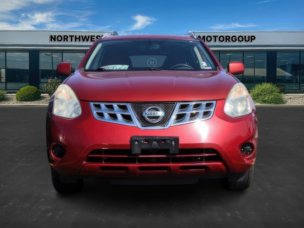 2013 Nissan Rogue SV photo 2