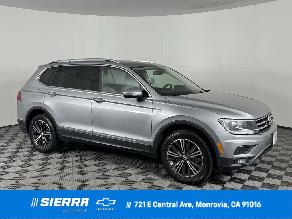 Used 2019 Silver Volkswagen 2.0T SEL image 1