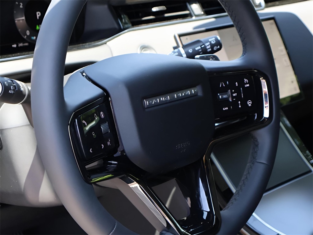 2026 Land Rover Range Rover Evoque S photo 18