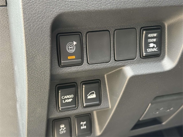 2025 Nissan Frontier PRO-4X photo 8