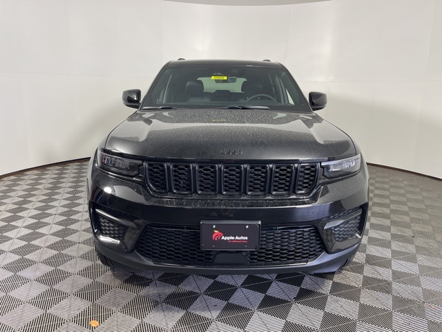 2025 Jeep Grand Cherokee Altitude X photo 2