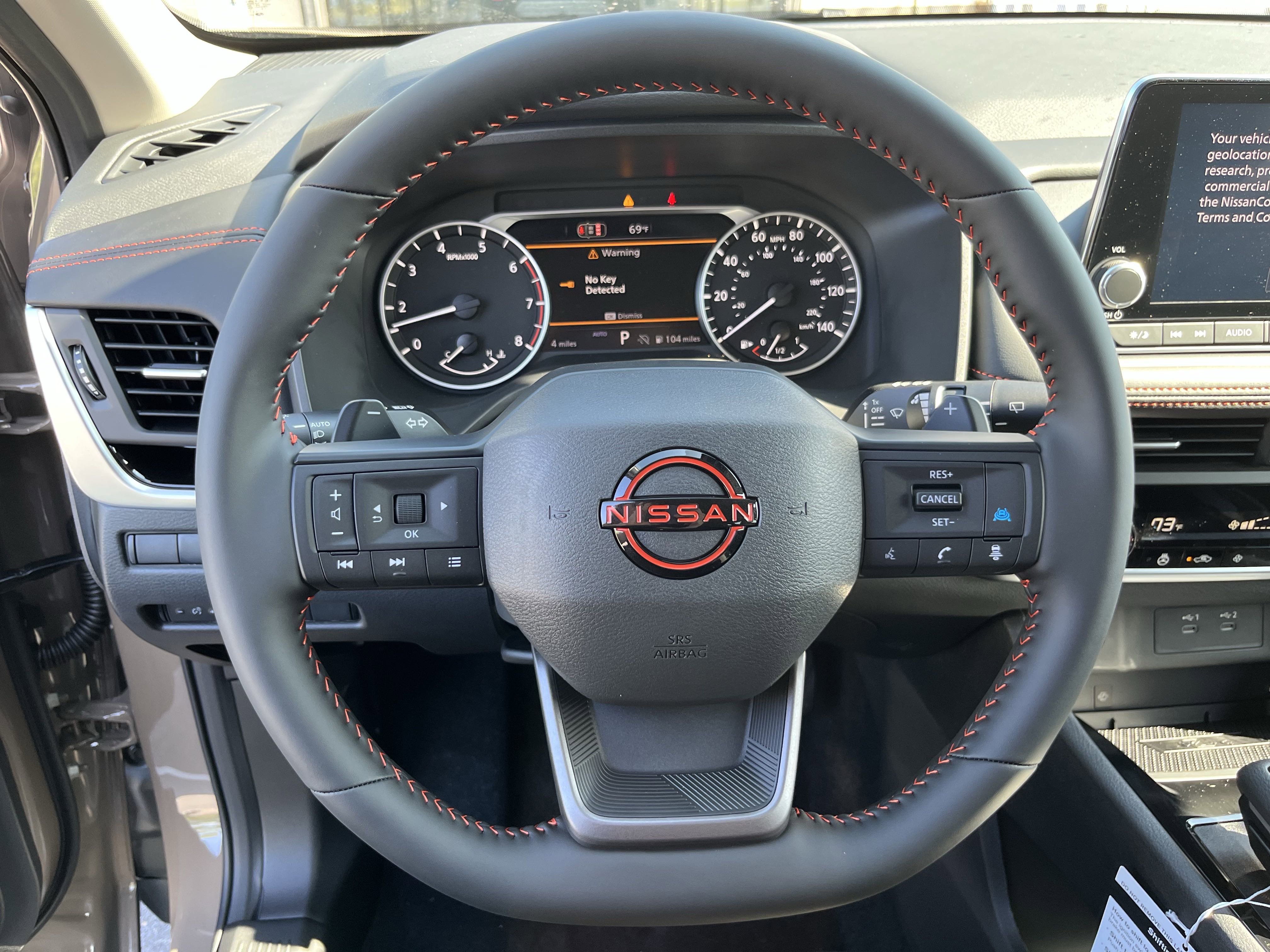 2026 Nissan Rogue SV photo 4