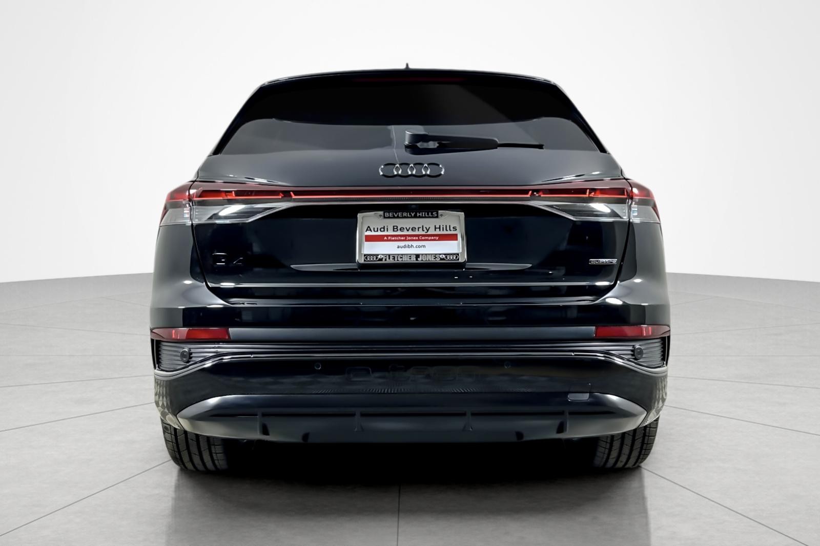 2024 Audi Q4 E-tron Premium Plus 55 photo 4