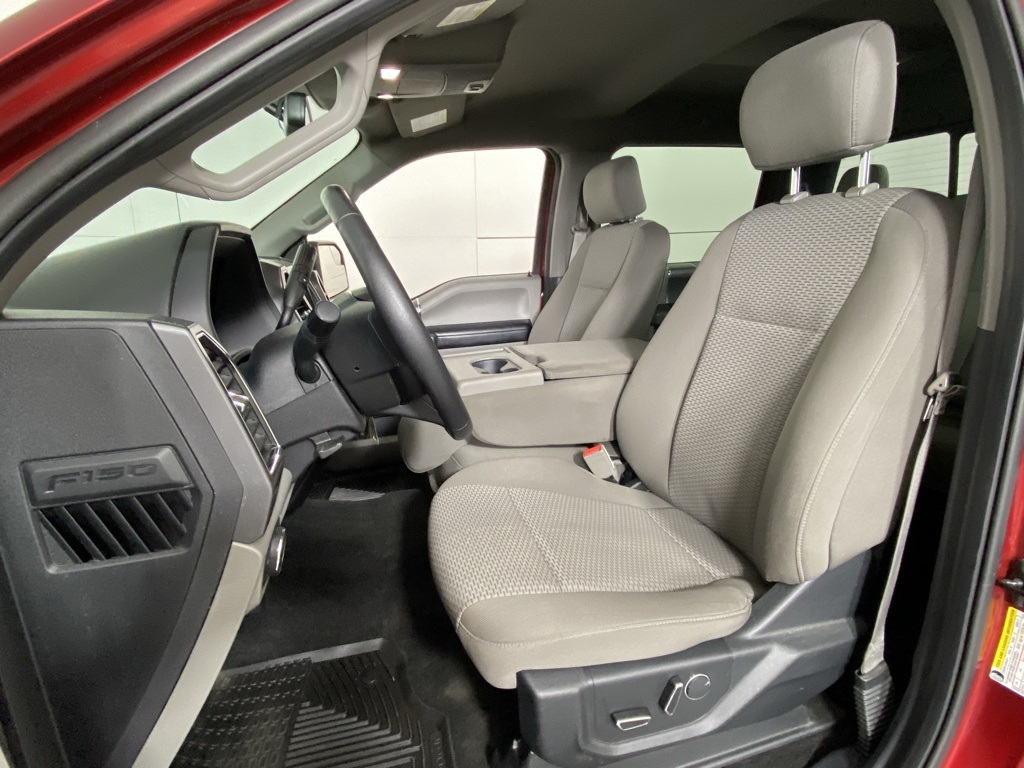 2018 Ford F-150 XLT photo 2