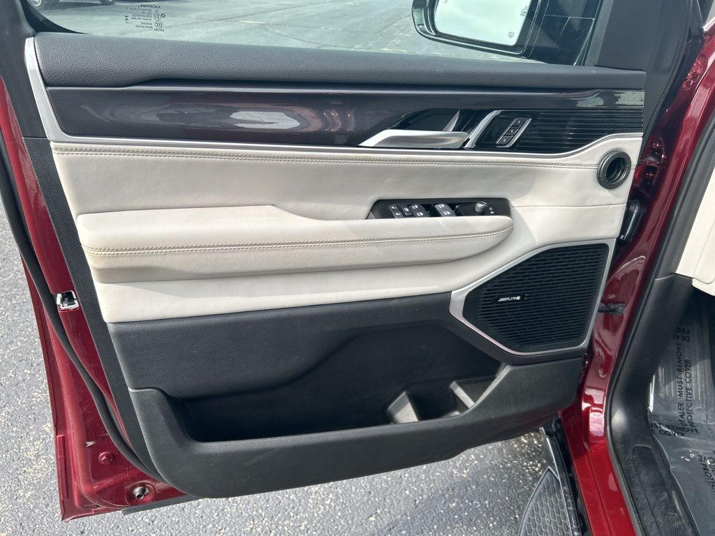 2024 Jeep Wagoneer Base photo 26