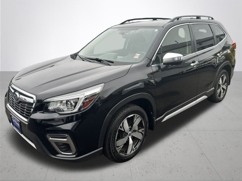 2019 Subaru Forester Touring photo 2