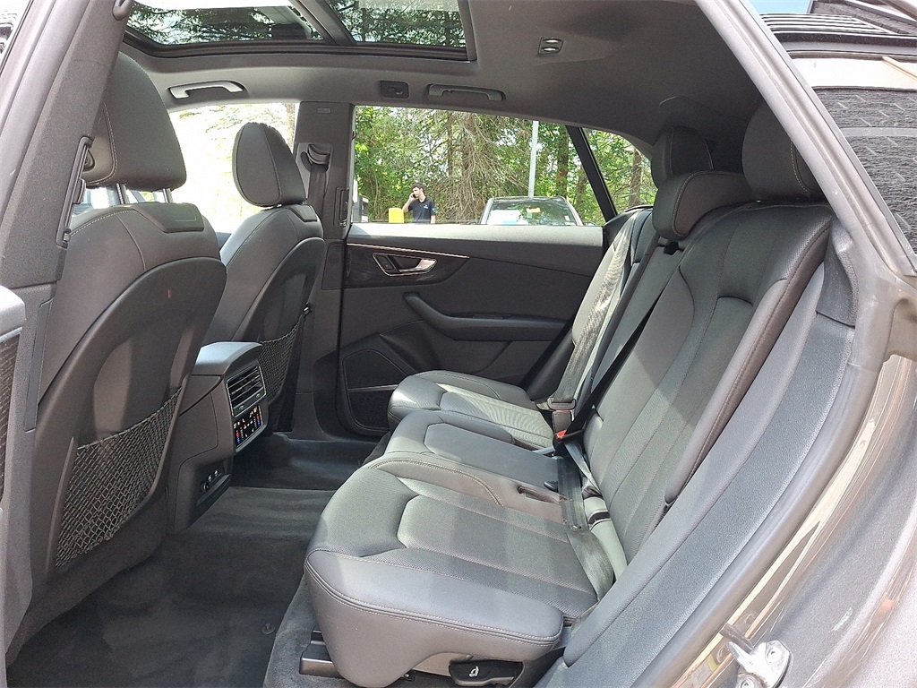 2019 Audi Q8 Premium Plus photo 9