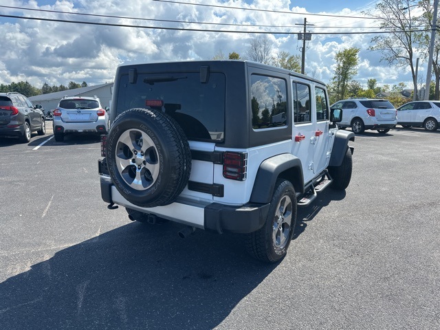 2018 Jeep Wrangler Unlimited Sahara photo 7