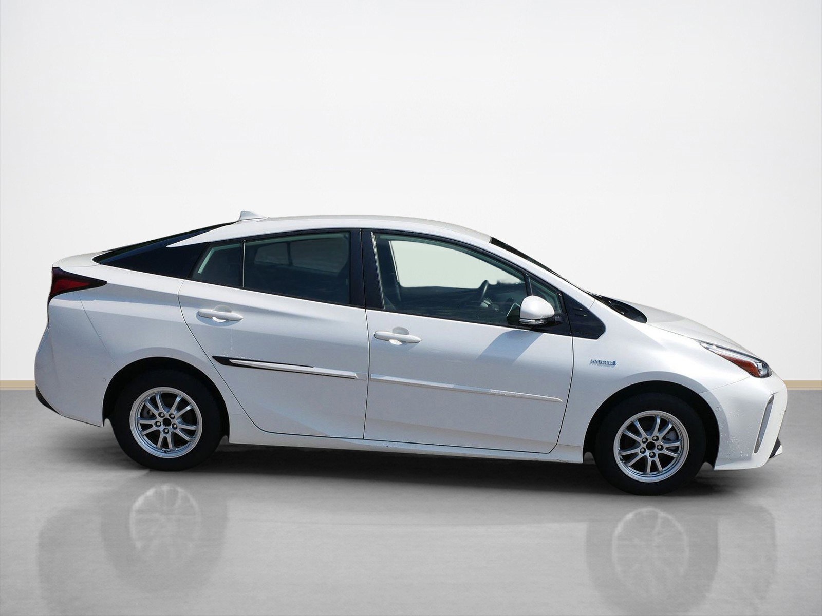 Used 2019 Toyota Prius XLE with VIN JTDL9RFU1K3012659 for sale in Maplewood, Minnesota