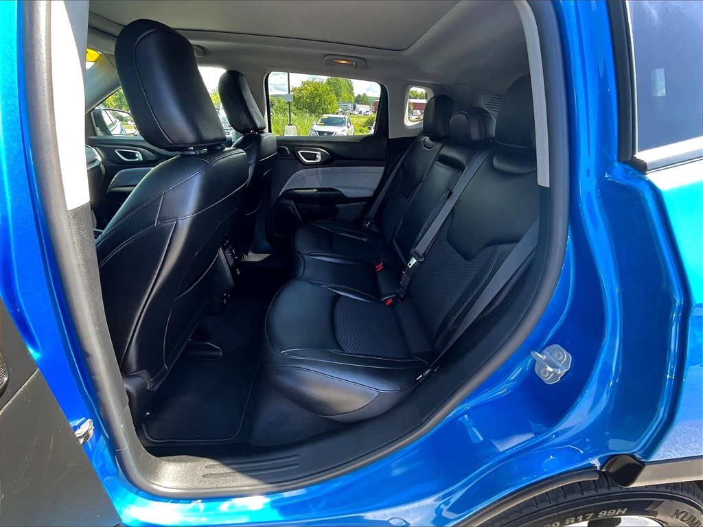 2022 Jeep Compass Latitude photo 13