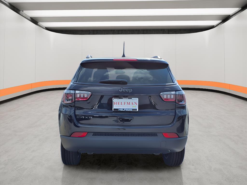2026 Jeep Compass Latitude Altitude photo 5