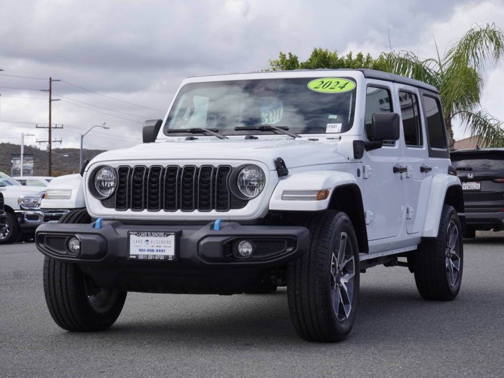 Used 2024 White Jeep Sport S 4xe image 8