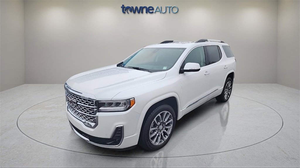 2023 GMC Acadia Denali's photo