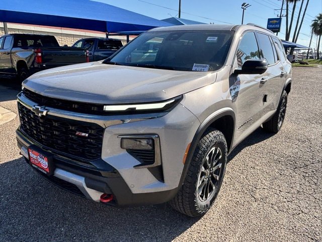 2026 Chevrolet Traverse Z71 photo 2