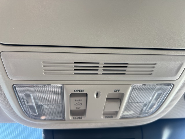 2019 Honda Accord Hybrid EX-L photo 16