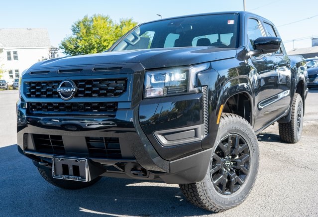 2026 Nissan Frontier SV's photo