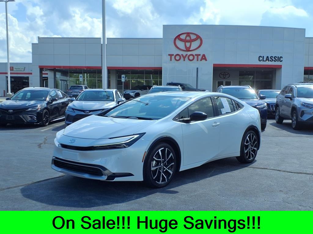 2024 Toyota Prius Prime XSE's photo