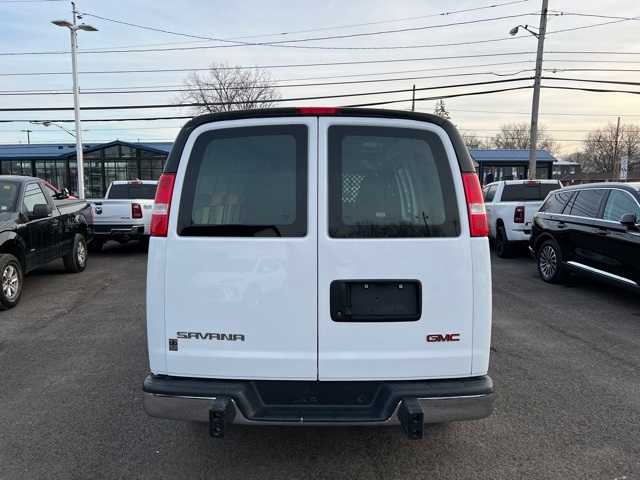2023 Gmc Savana 2500 Cargo photo 3