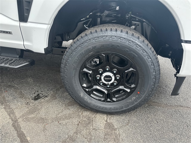 2025 Ford F-250 XL photo 7