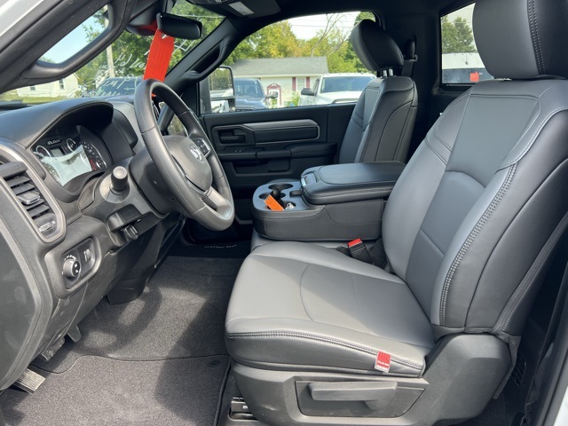 2025 Ram 3500 Tradesman photo 5