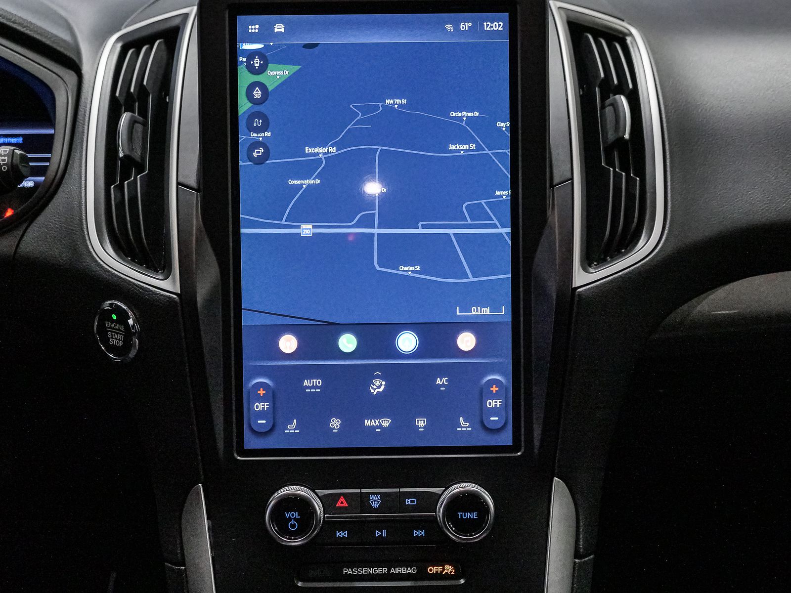 2024 Ford Edge SEL photo 28