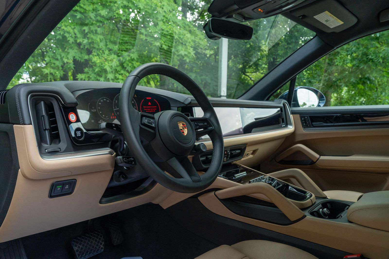 2025 Porsche Cayenne Base photo 4