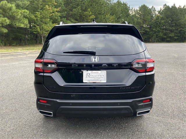 2025 Honda Pilot Black Edition photo 5