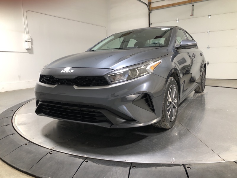 2024 Kia Forte LXS photo 3