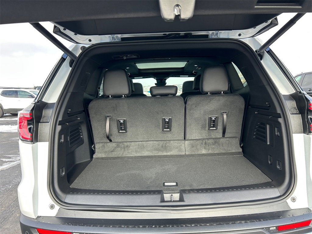 2026 GMC ACADIA - Image 32