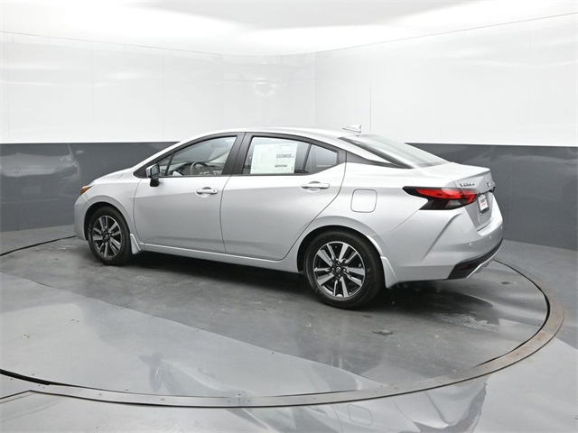 2025 Nissan Versa SV photo 5