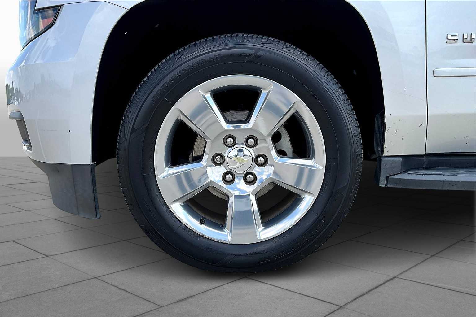 2018 Chevrolet Suburban LS photo 9