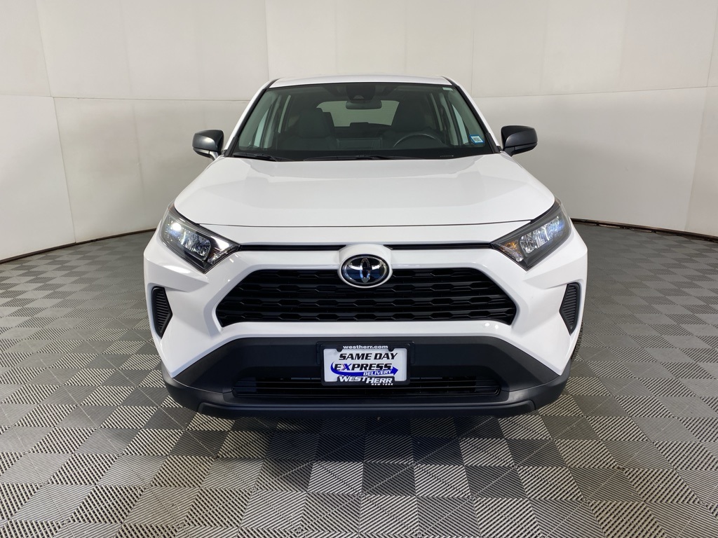 2022 Toyota RAV4 LE photo 22