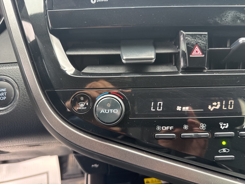 2022 Toyota Camry SE photo 28