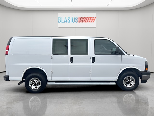 2023 Gmc Savana 2500 Cargo photo 2