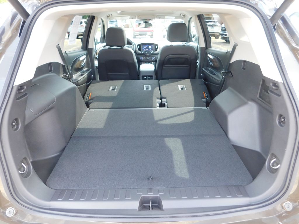 2024 Gmc Terrain Denali photo 14