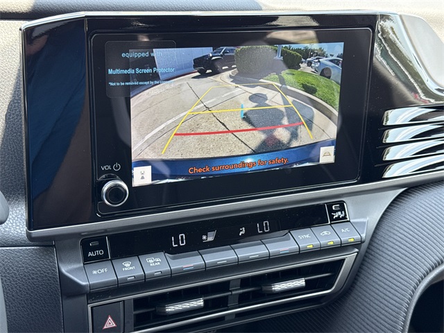 2025 Toyota Camry SE photo 21