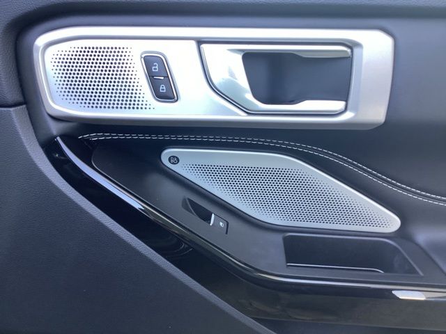 2022 Ford Explorer ST photo 18