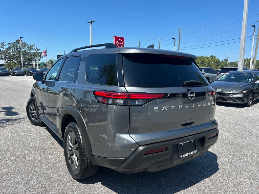 2024 Nissan Pathfinder SV photo 4