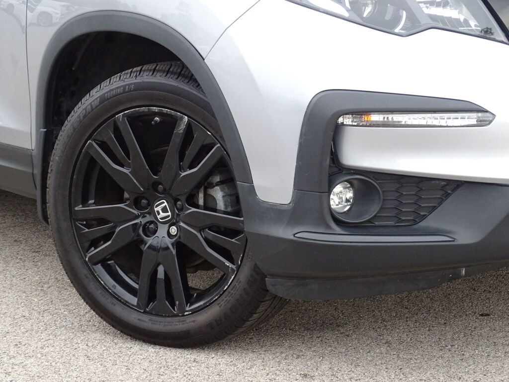 2021 Honda Pilot Special Edition photo 2