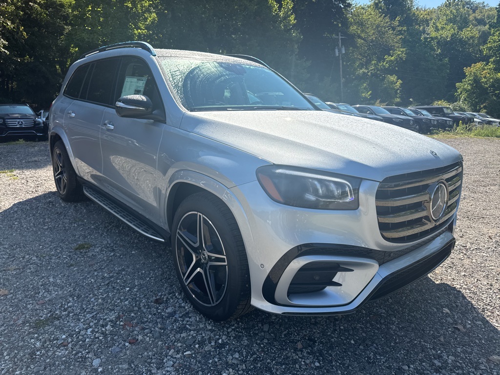 2026 Mercedes-Benz GLS Base's photo