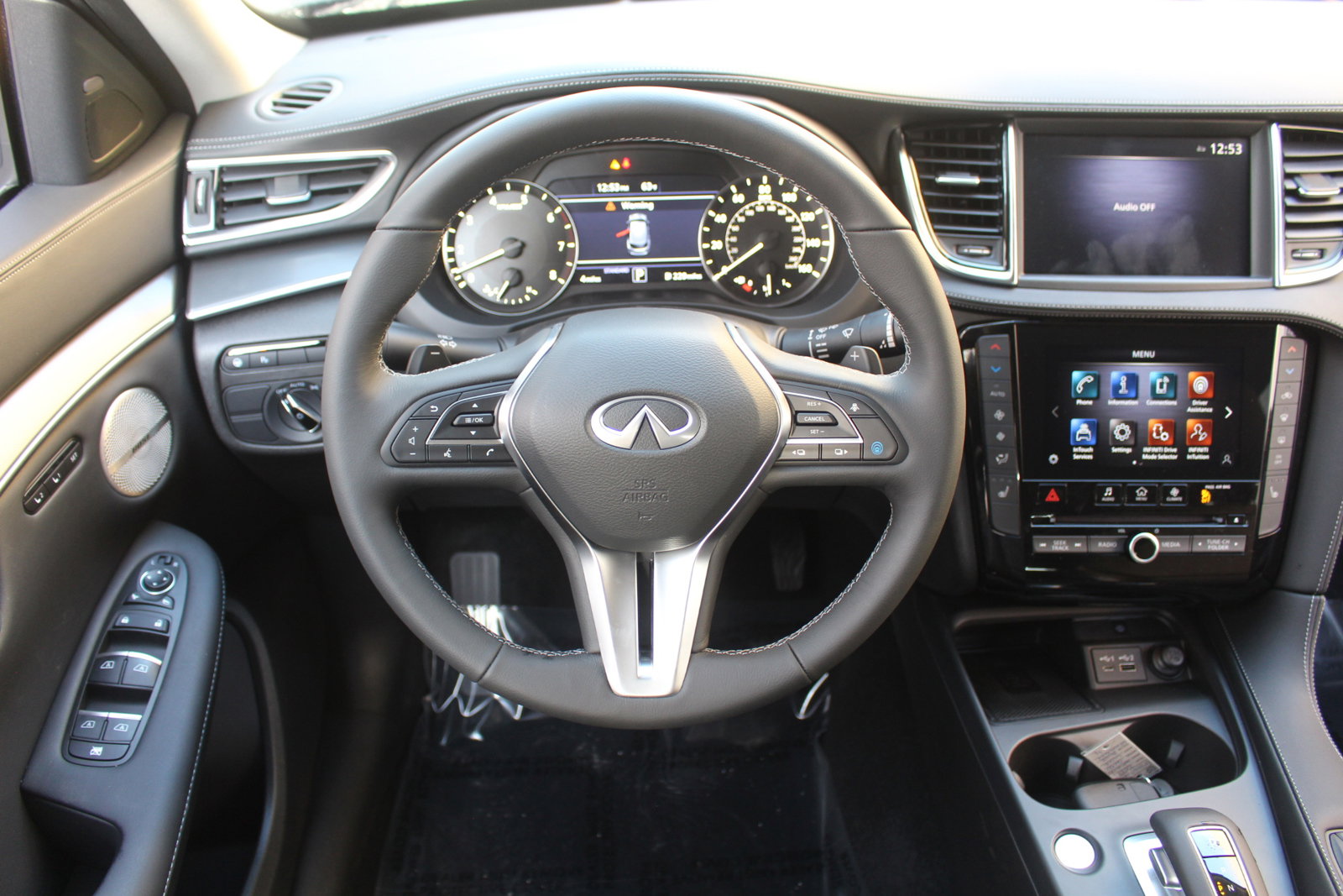 2025 Infiniti QX50 Luxe photo 12
